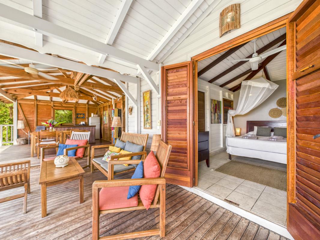 17.Location Villa piscine Deshaies Guadeloupe_Terrase vue mer.